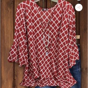 Woman’s V Neck Trendy Geometric Print Loose Top country-ivy boutique never worn